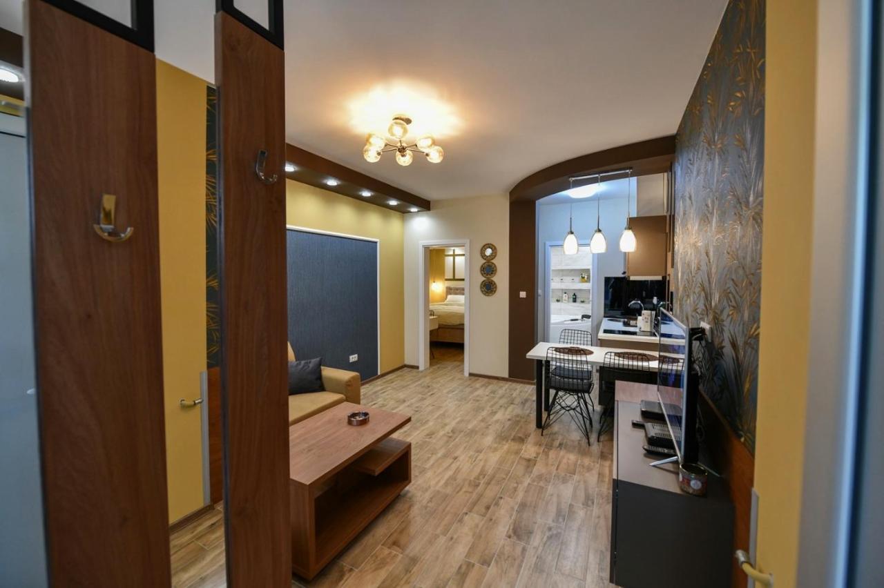 קראלג'בו Apartman Dolar מראה חיצוני תמונה